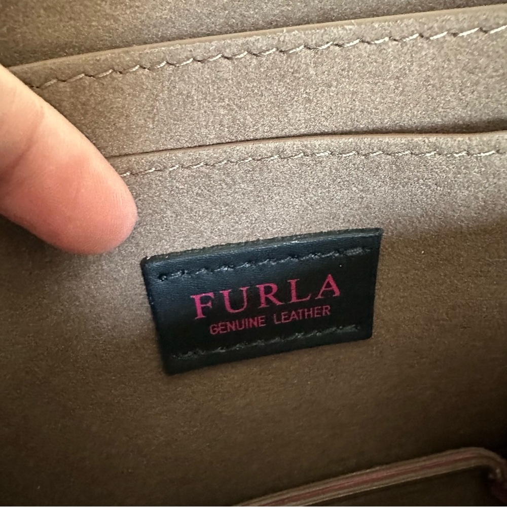 Furla Pink Leather Crossbody Bag. - Picture 12 of 12